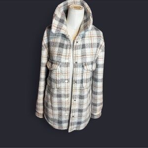 Abercrombie & Fitch Gray Plaid Teddy Jacket soft and warm